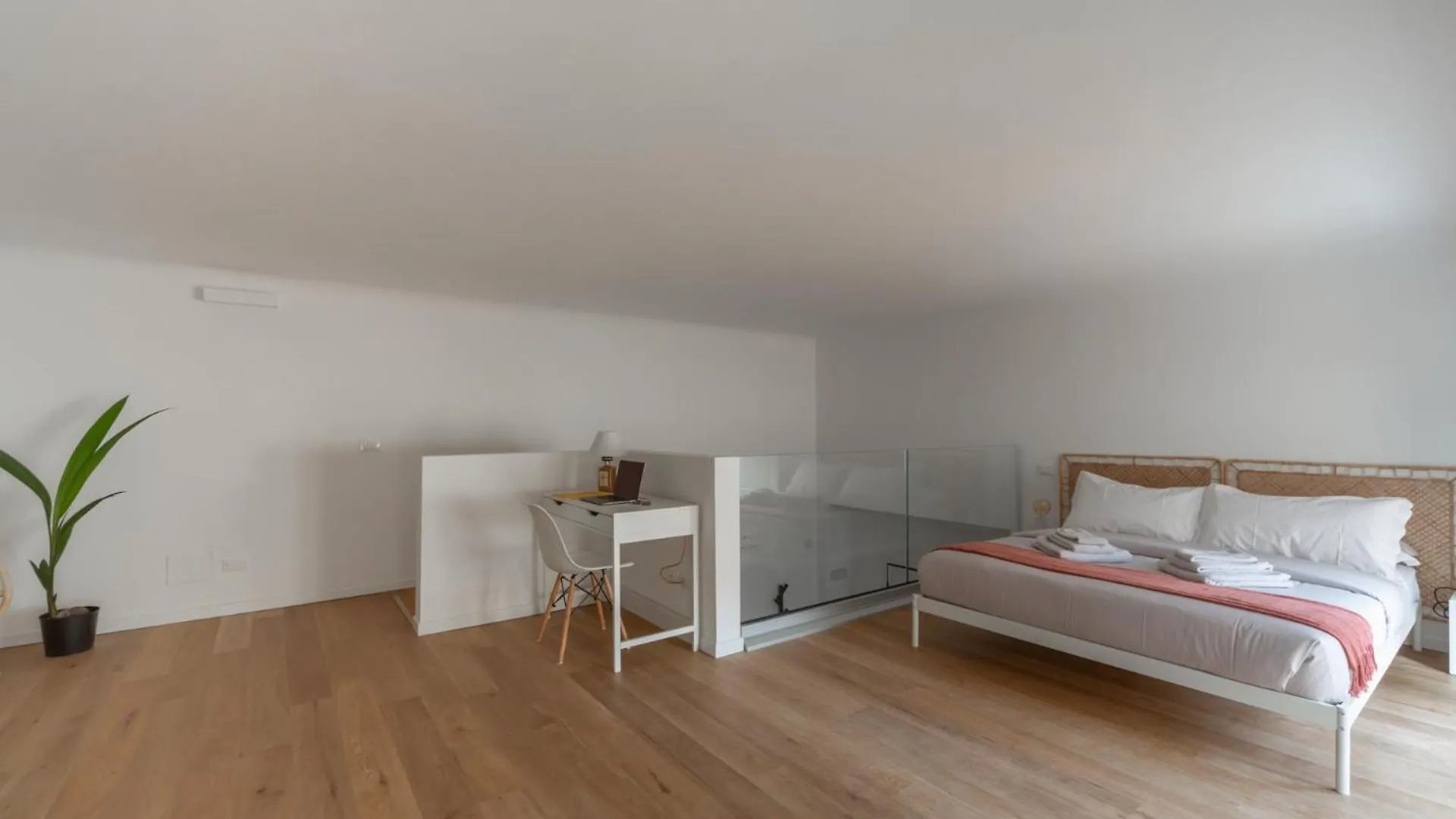 Milano Romantic Loft 0*, Milan Italy